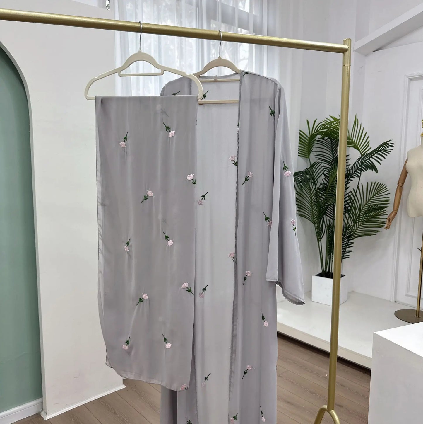Kimono Brodé — Modèle Amira
