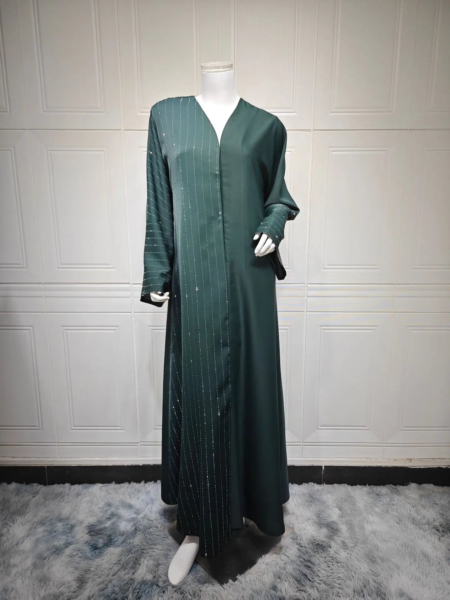Abaya Diamantée — Modèle Nour