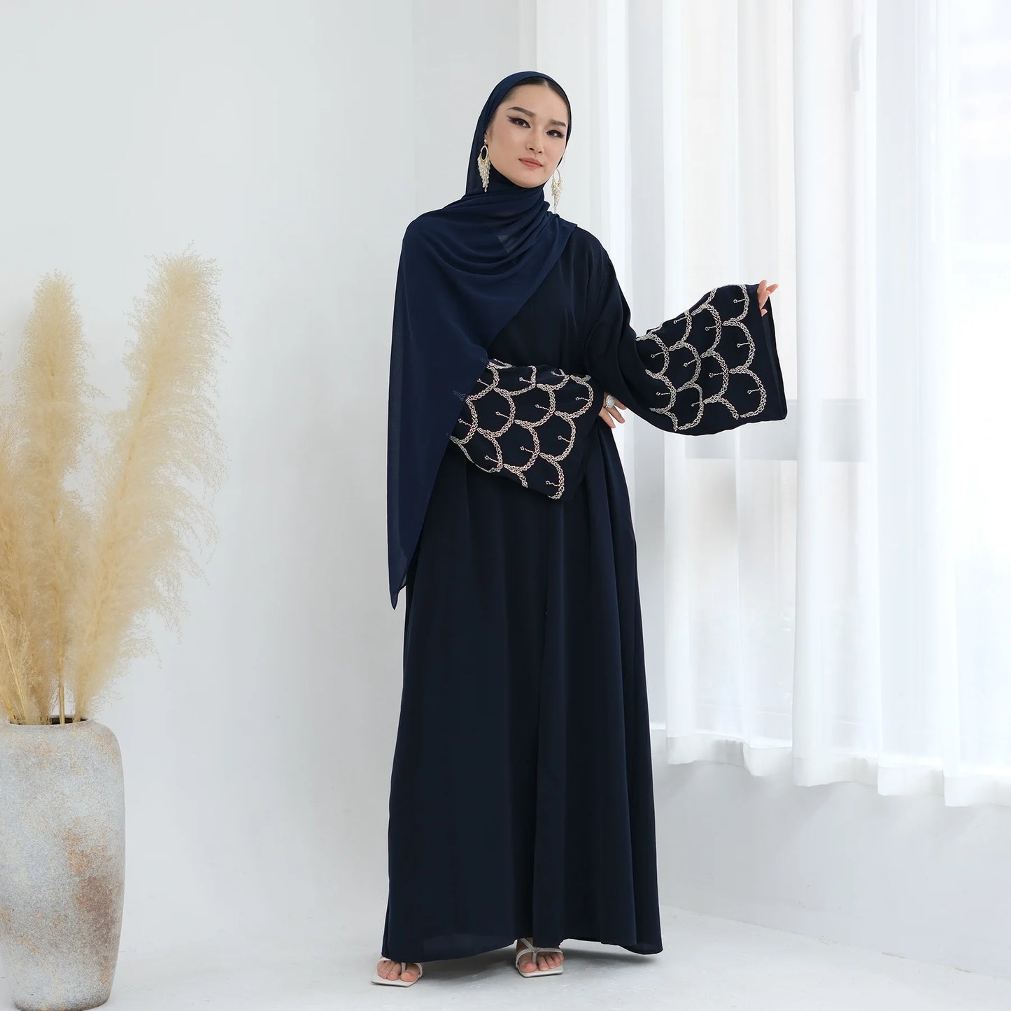 Abaya Brodée — Modèle Hana