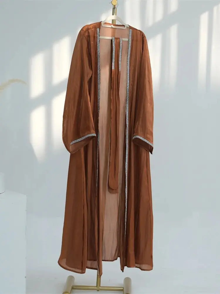 Kimono Satin Organza — Manteau Ouvert Luxe & Mode Modeste Dubai