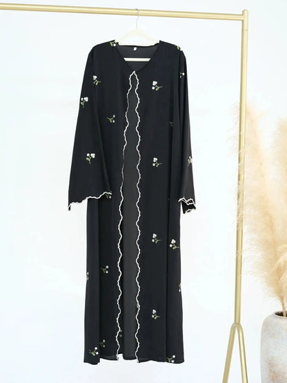 Kimono Floral Brodé — Modèle Yasmine