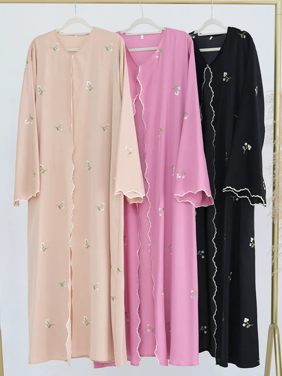 Kimono Floral Brodé — Modèle Yasmine